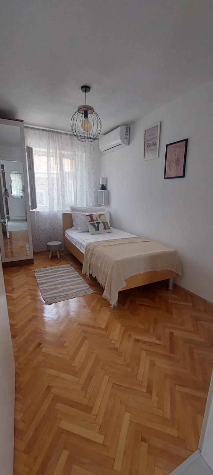 Olive Apartament Kaštela